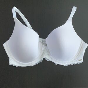 La Vie En Rose White T-Shirt Bra